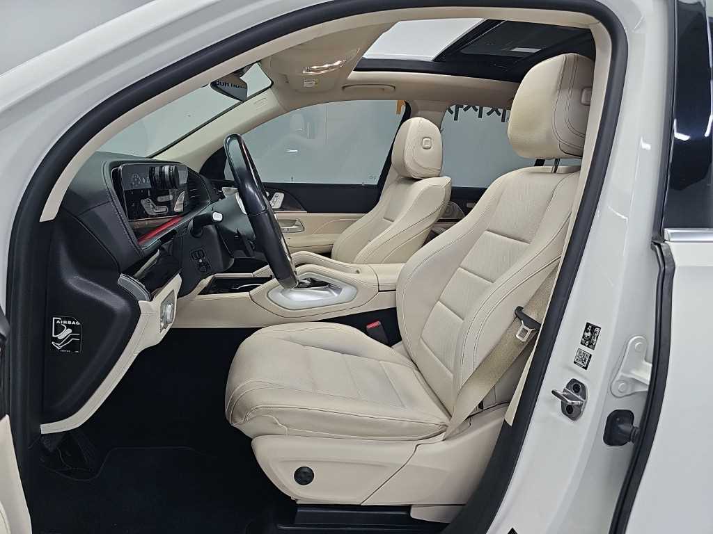 Mercedes-Benz GLE-Class — photo 11