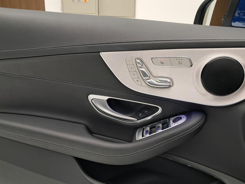 Mercedes-Benz C-Class — photo 13