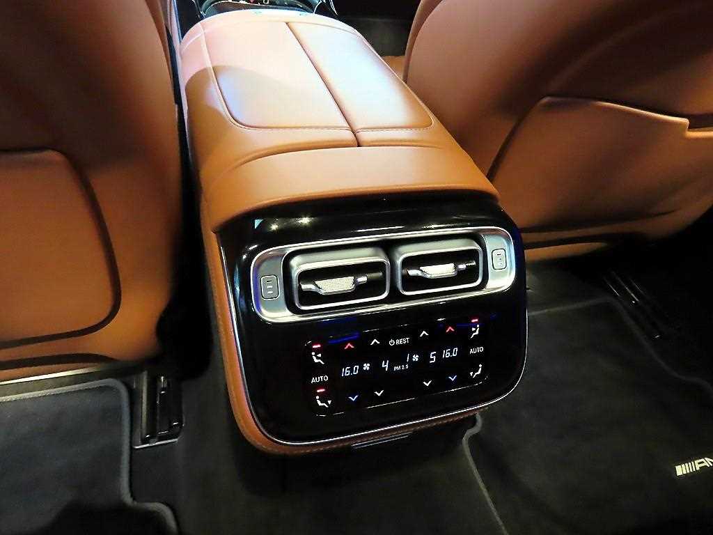 Mercedes-Benz S-Class — photo 16