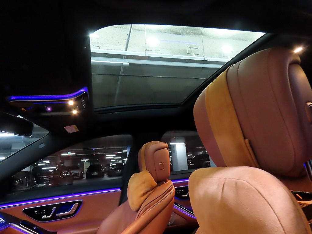 Mercedes-Benz S-Class — photo 17