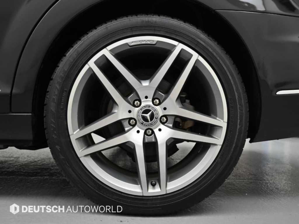 Mercedes-Benz S-Class — photo 06