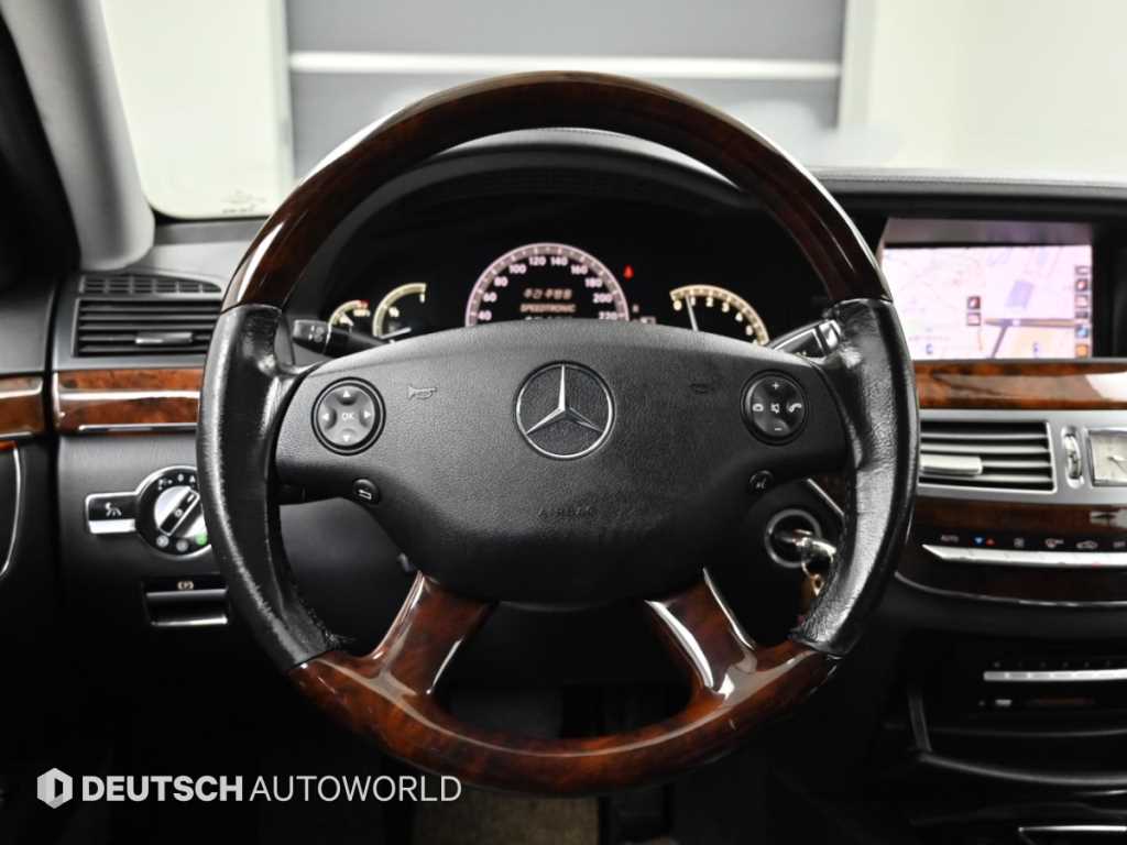 Mercedes-Benz S-Class — photo 14