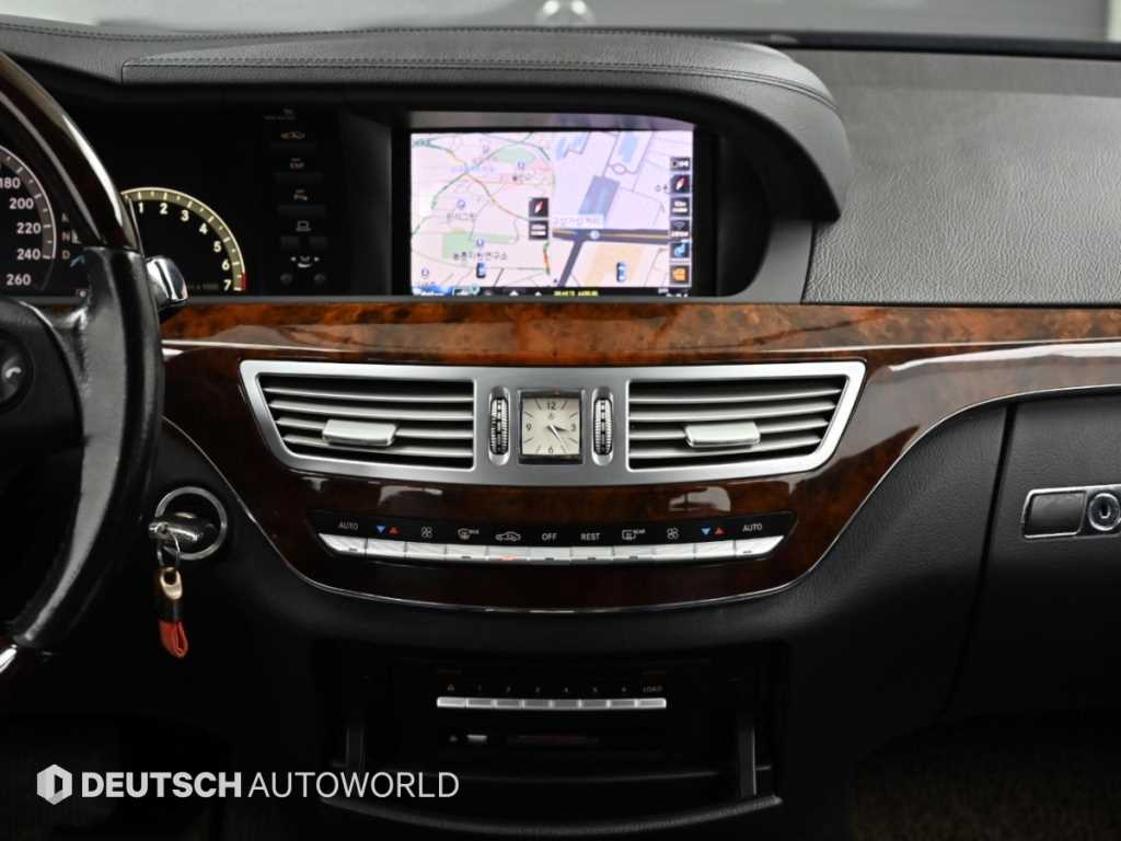 Mercedes-Benz S-Class — photo 15