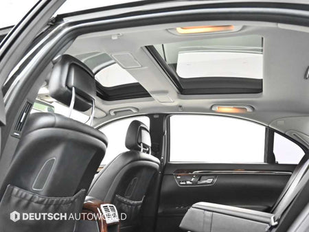 Mercedes-Benz S-Class — photo 19