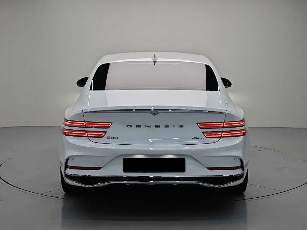 Genesis G80 — photo 03