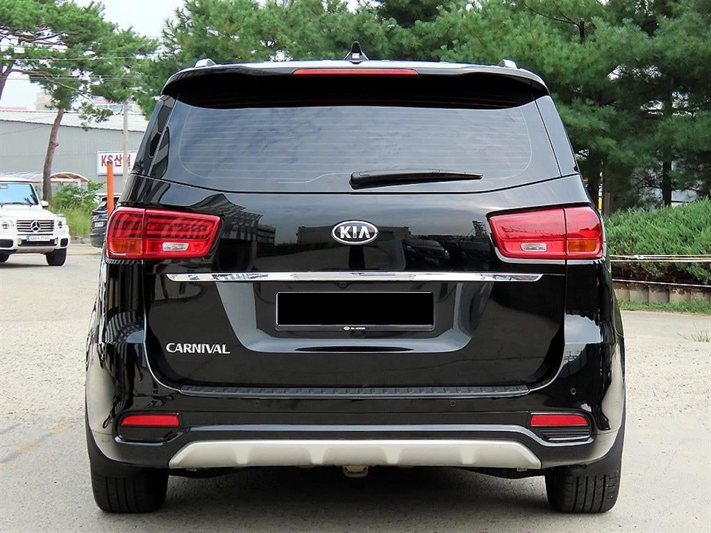 Kia Carnival — photo 04