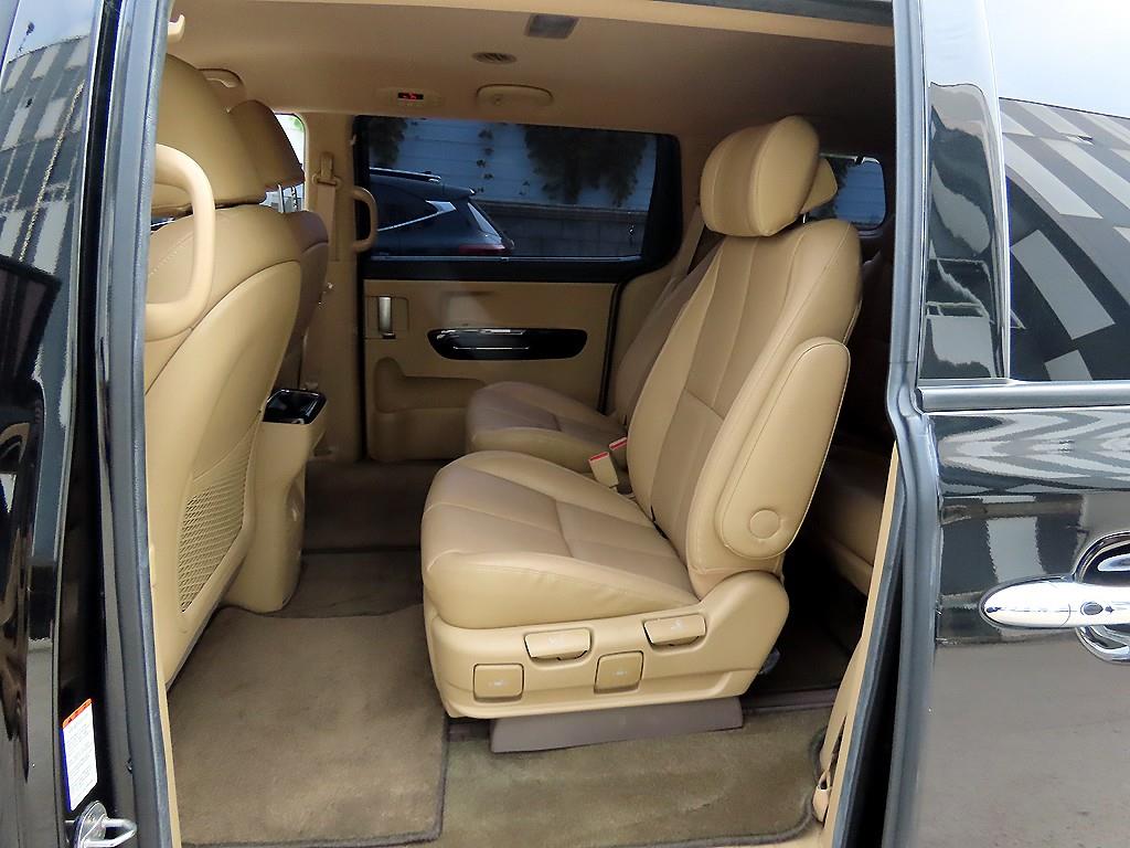 Kia Carnival — photo 06