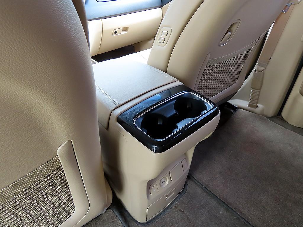 Kia Carnival — photo 16
