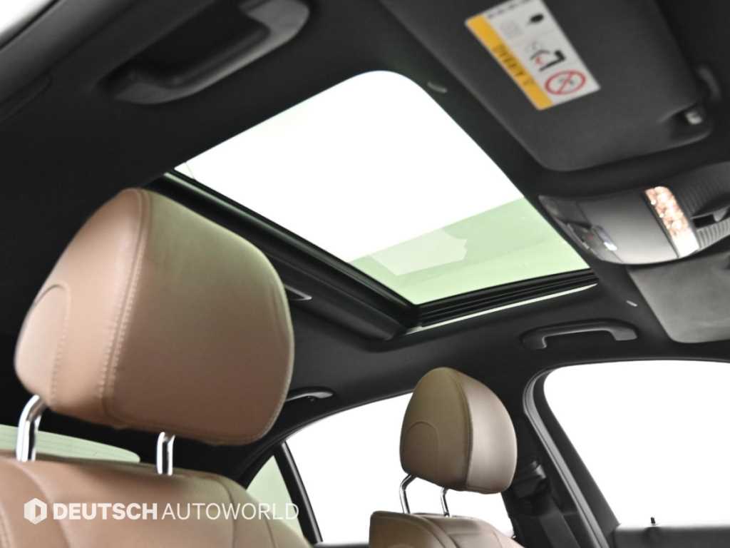 Mercedes-Benz E-Class — photo 18