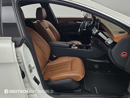 Mercedes-Benz CLS-Class — photo 09