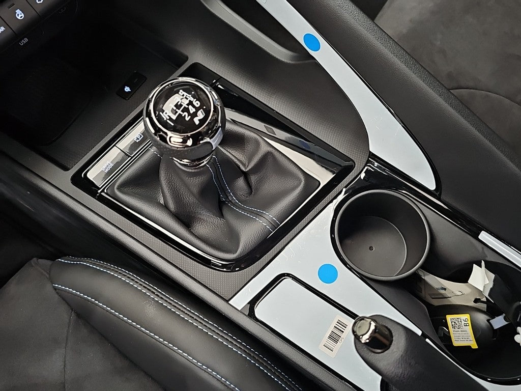 Hyundai AVANTE — photo 08