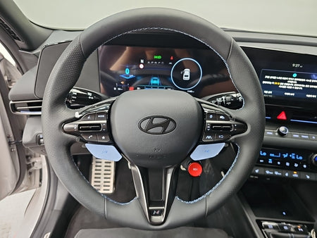 Hyundai AVANTE — photo 09
