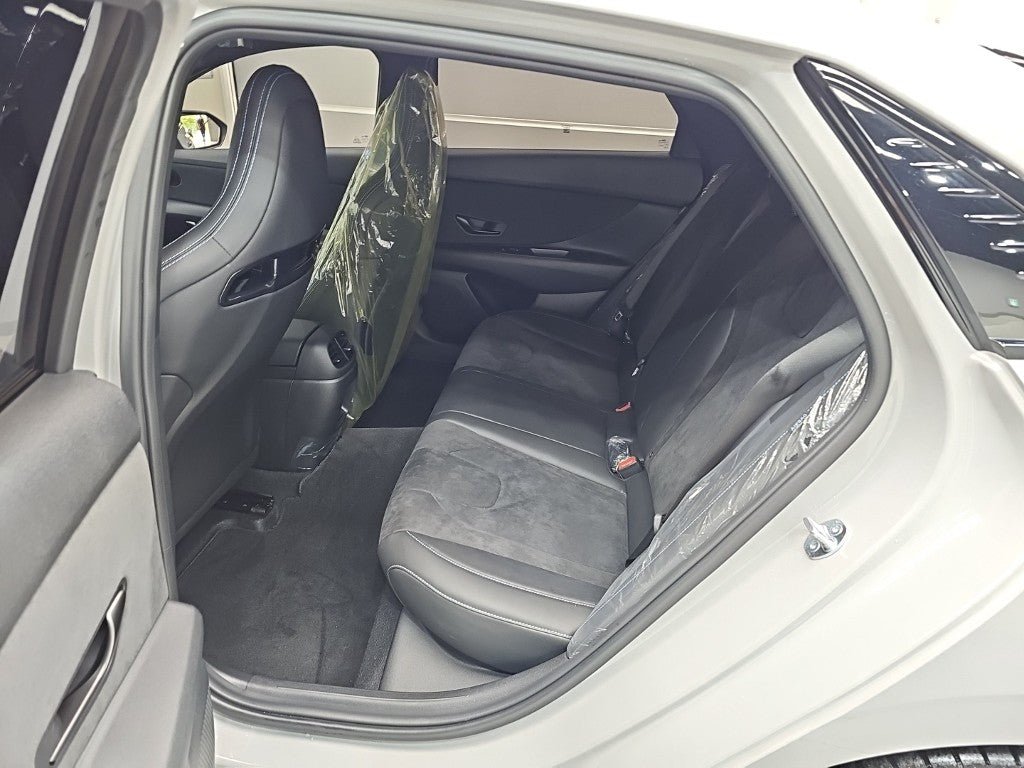 Hyundai AVANTE — photo 12
