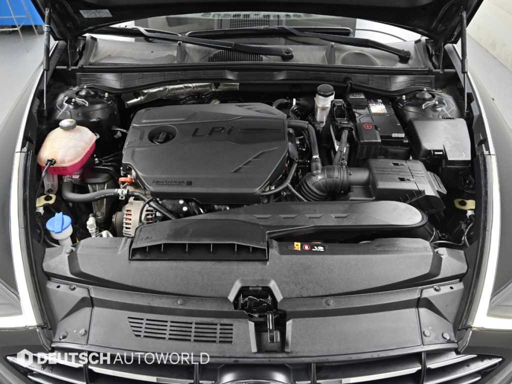 Hyundai Sonata — photo 06