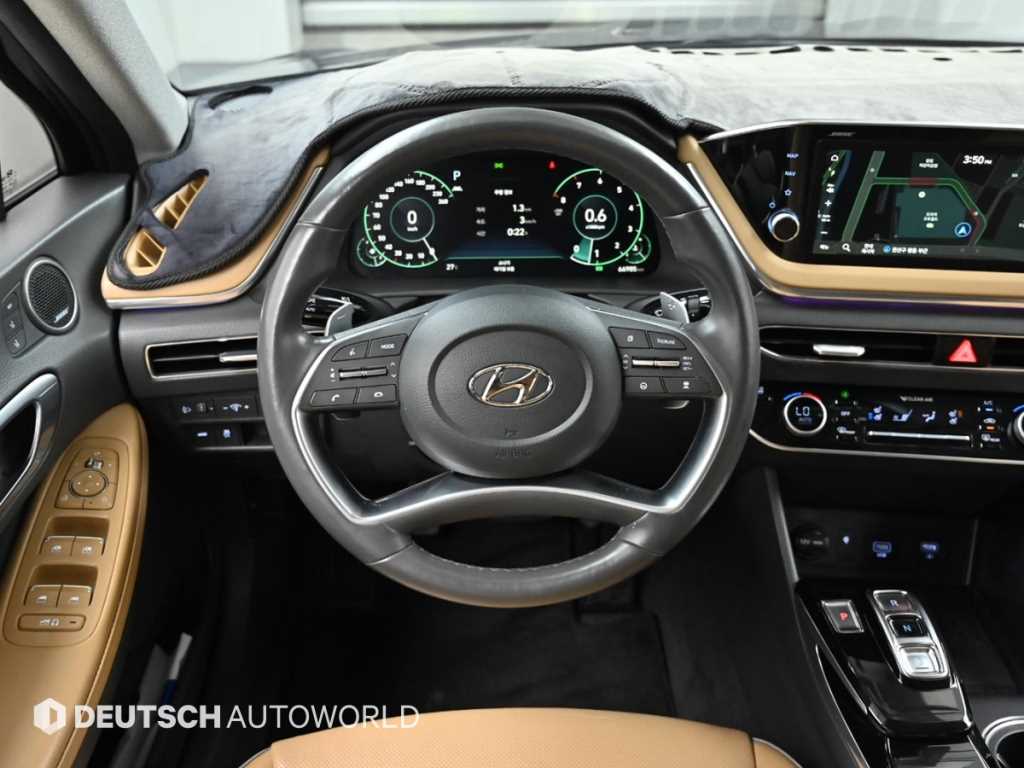 Hyundai Sonata — photo 13