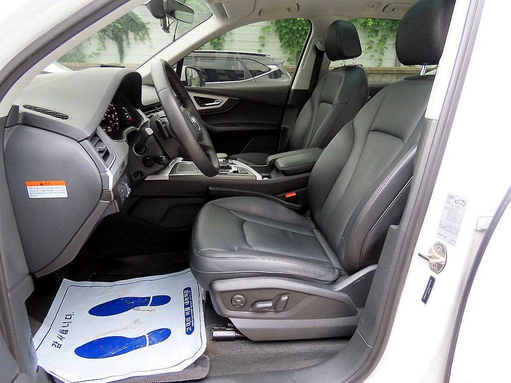 Audi Q7 — photo 05