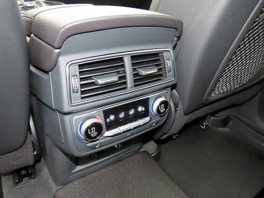 Audi Q7 — photo 15