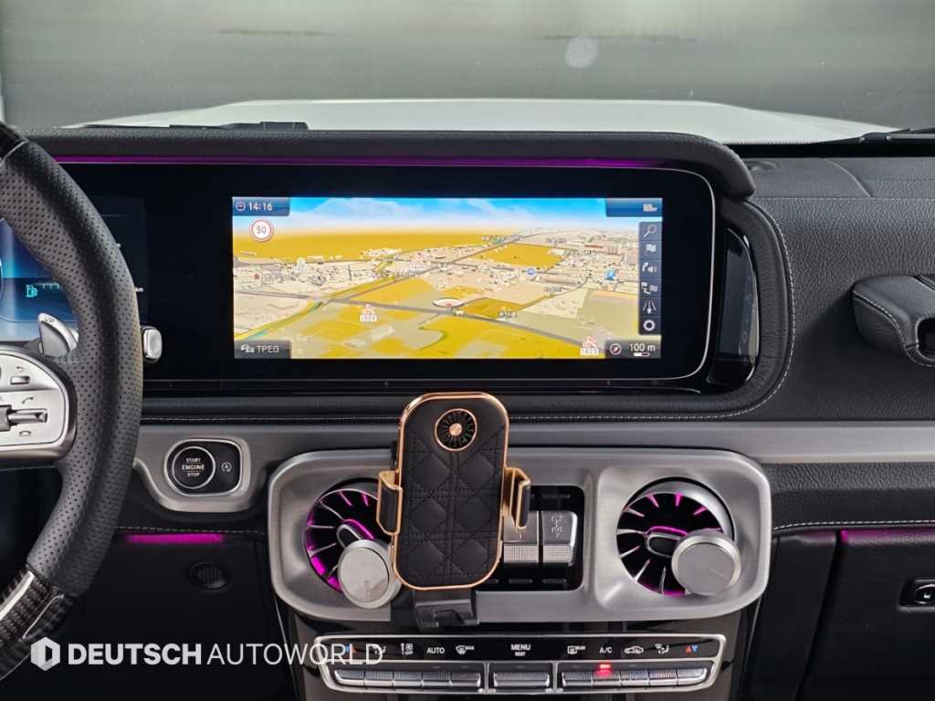 Mercedes-Benz G-Class — photo 14