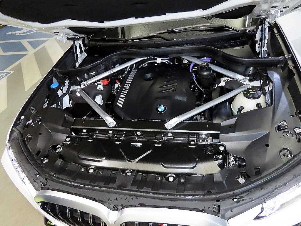 BMW X7 — photo 19