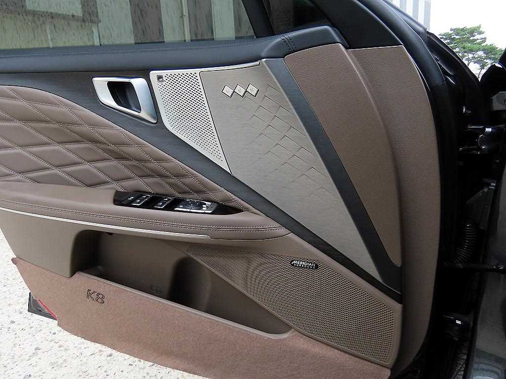 Kia K8 — photo 12