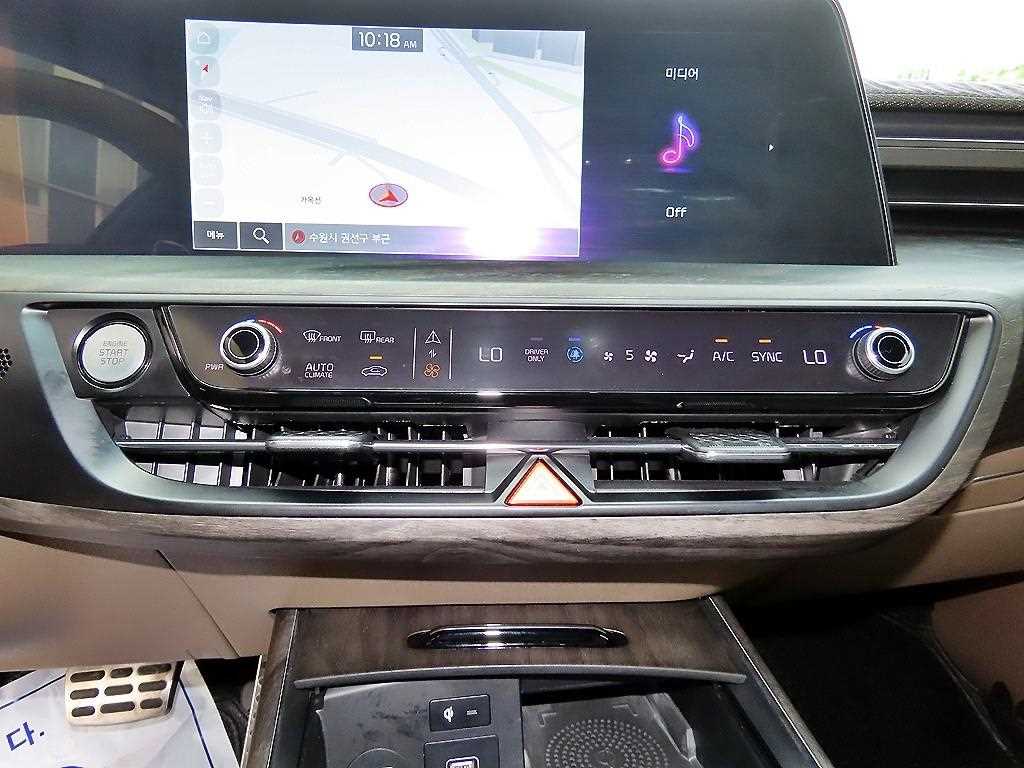 Kia K8 — photo 14