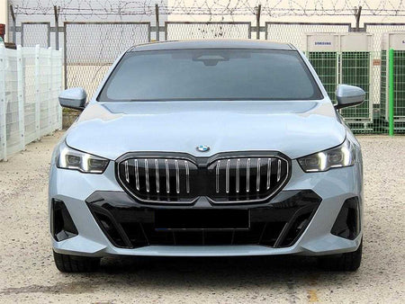 BMW 5-Series — photo 01