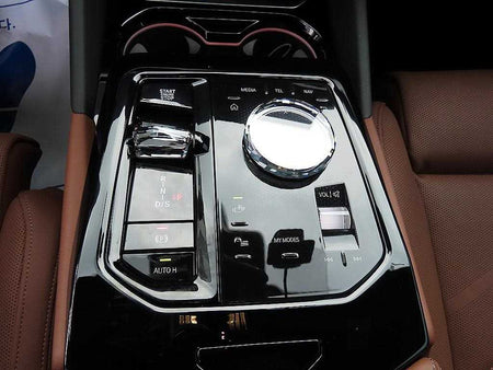 BMW 5-Series — photo 11