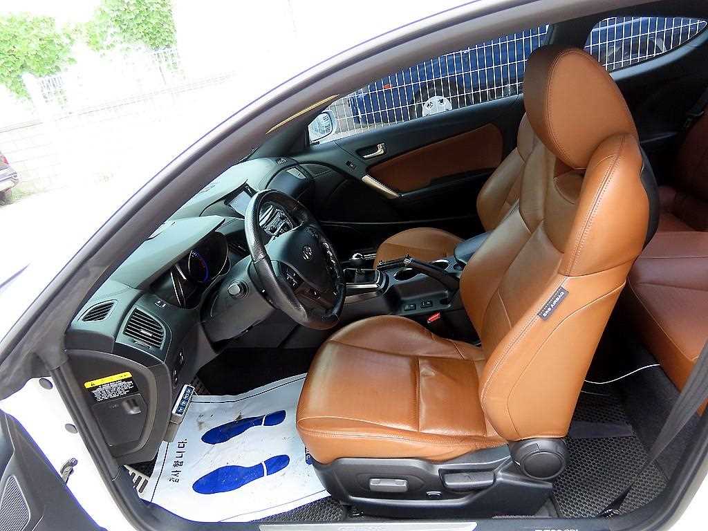 Hyundai Genesis — photo 05