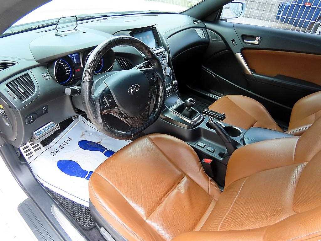 Hyundai Genesis — photo 07