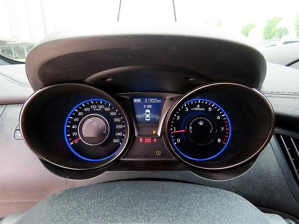 Hyundai Genesis — photo 09