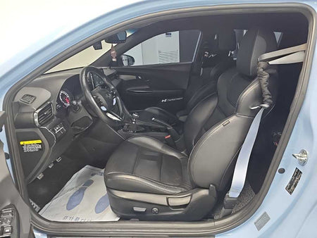 Hyundai Veloster — photo 11
