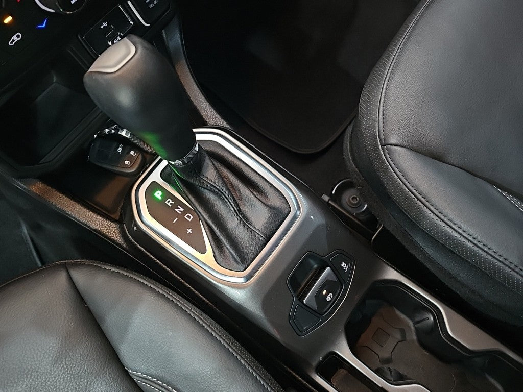 Jeep Renegade — photo 08
