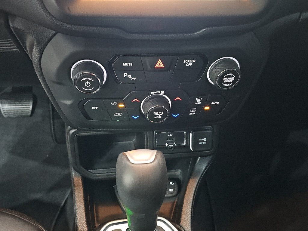 Jeep Renegade — photo 10