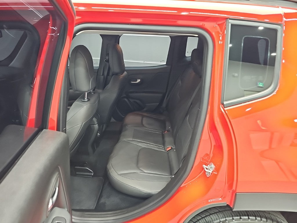 Jeep Renegade — photo 12