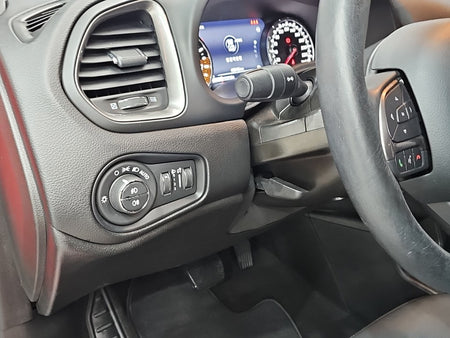 Jeep Renegade — photo 17