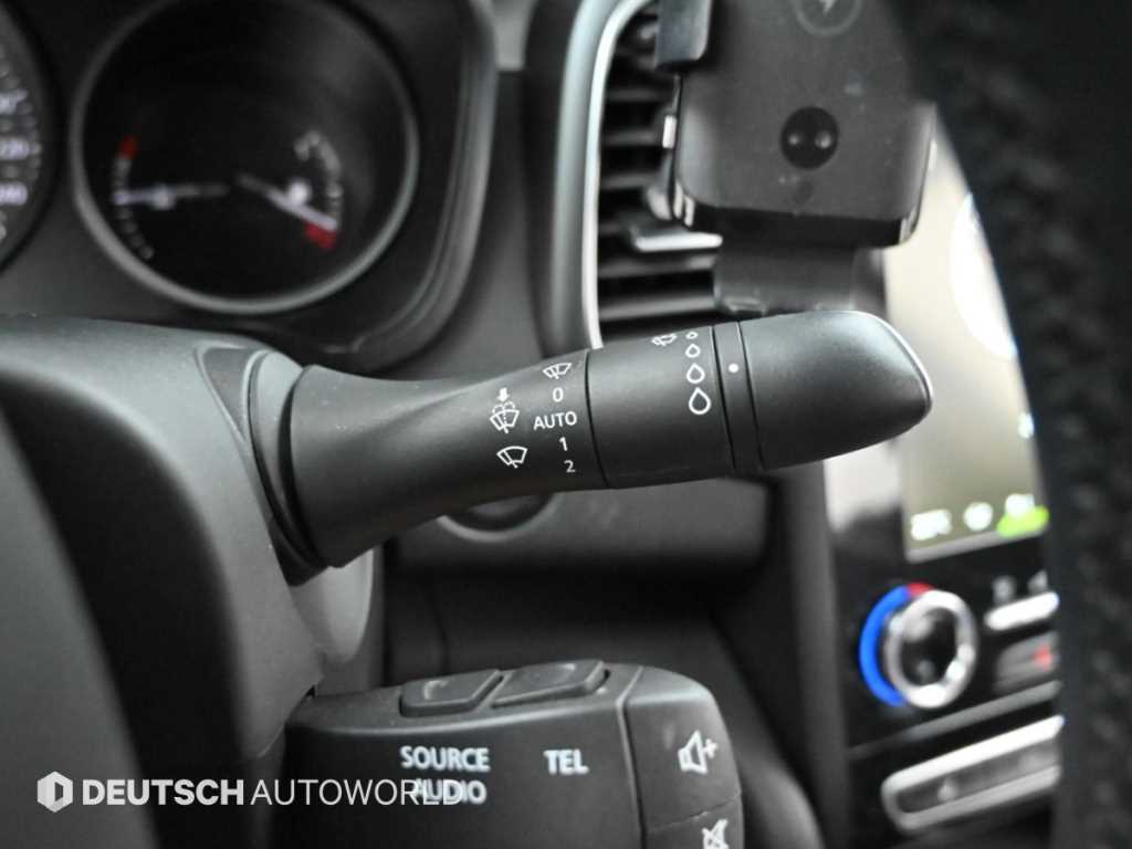 RENAULT SM6 — photo 16