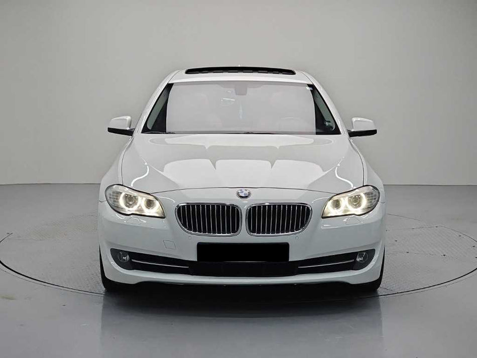 BMW 5-Series — photo 02