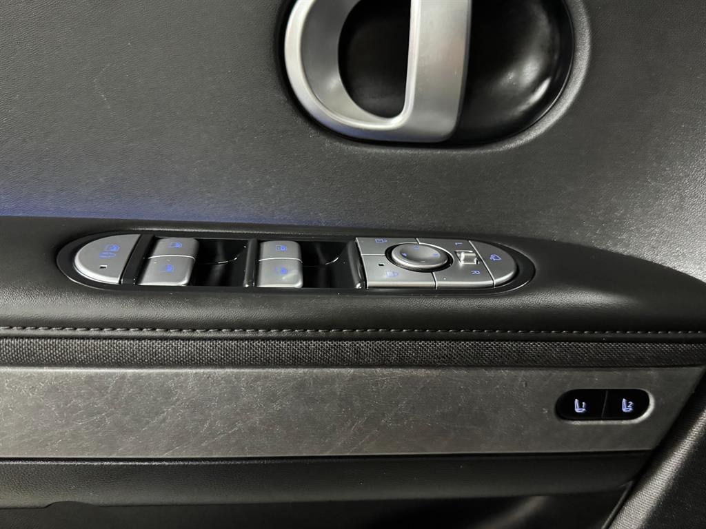 Hyundai Ioniq5 — photo 17