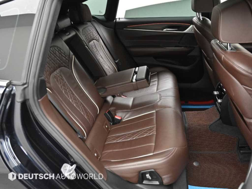 BMW Gran Turismo — photo 12