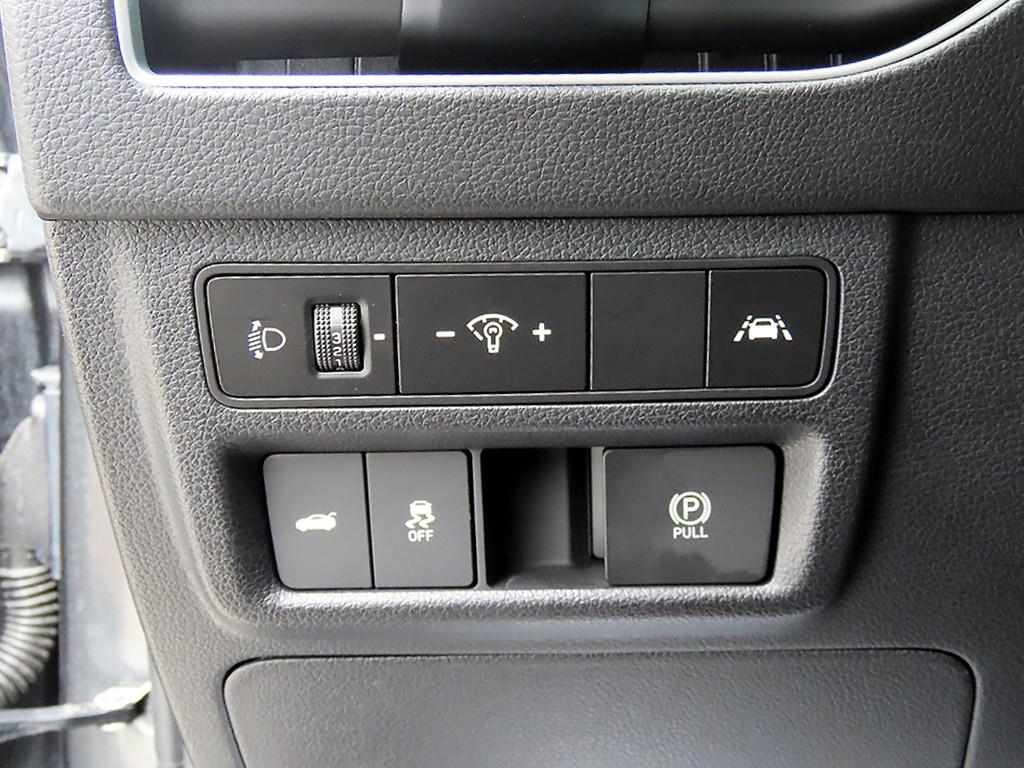 Hyundai Sonata — photo 13