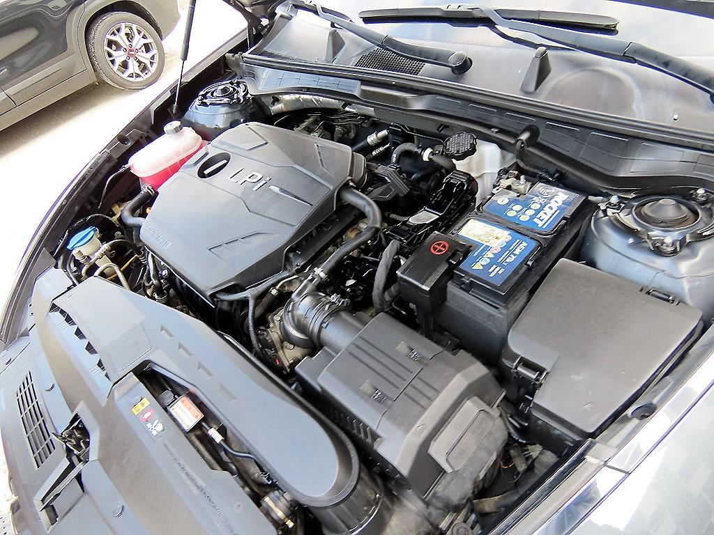 Hyundai Sonata — photo 18