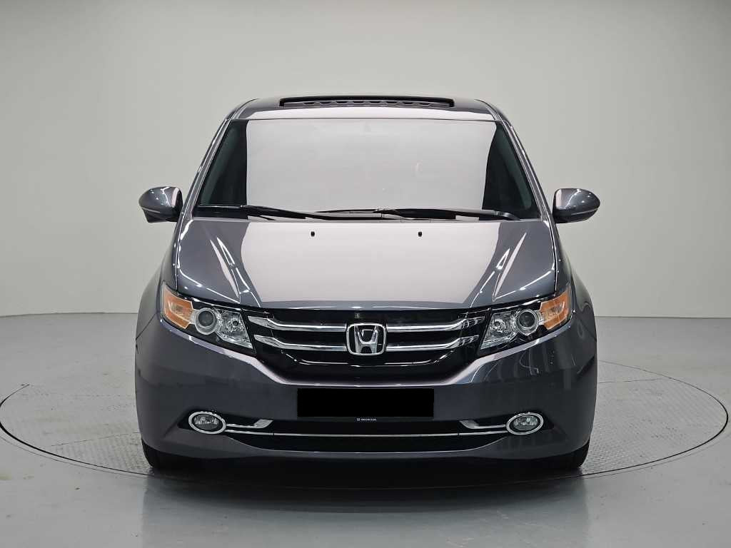 Honda Odyssey — photo 02