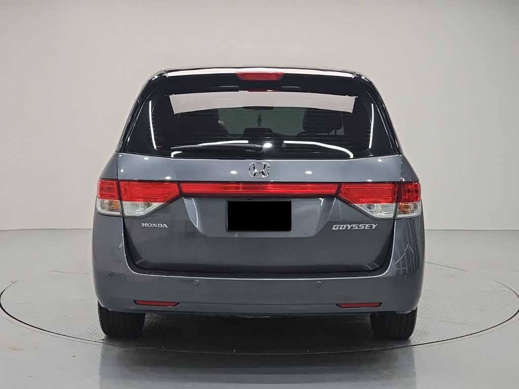 Honda Odyssey — photo 03
