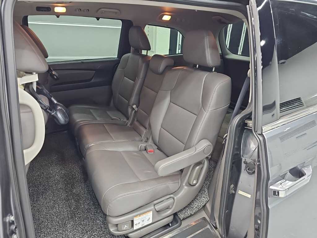 Honda Odyssey — photo 12