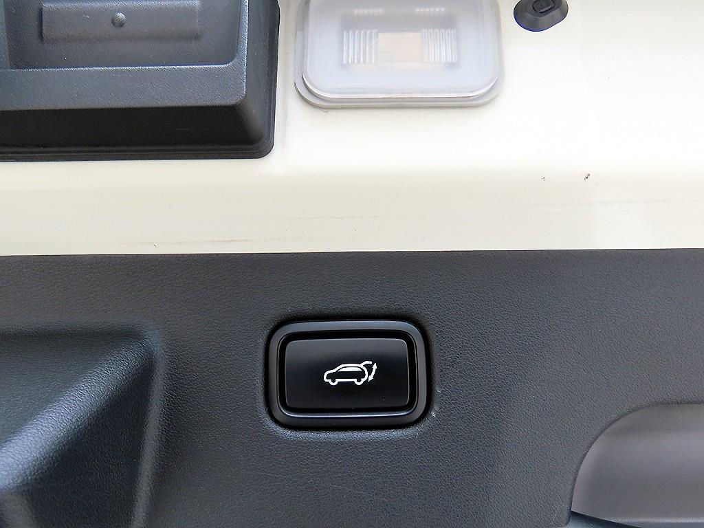 Kia EV6 — photo 17
