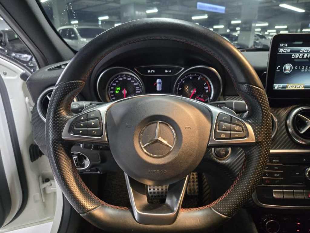 Mercedes-Benz A-Class — photo 09