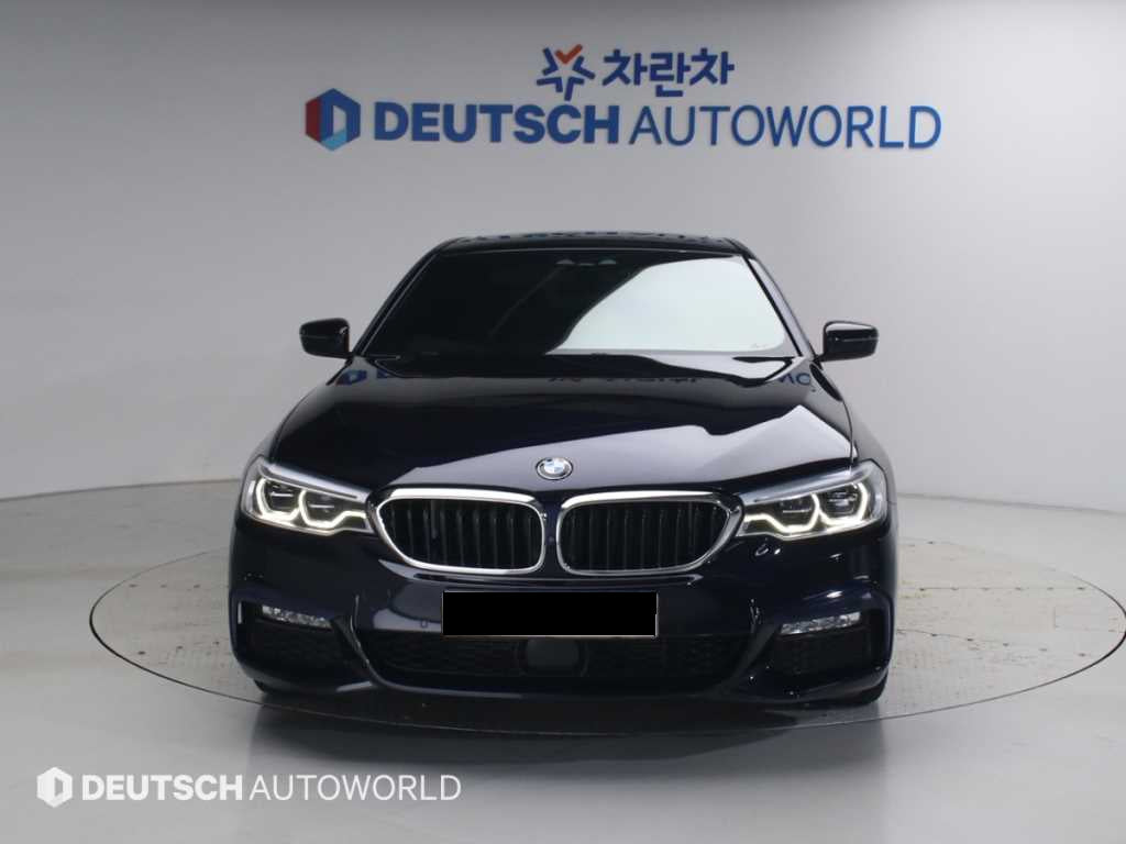 BMW 5-Series — photo 03