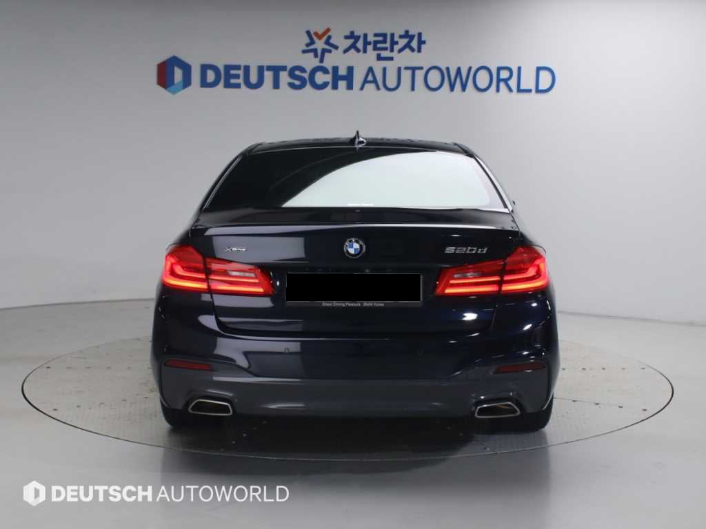 BMW 5-Series — photo 04