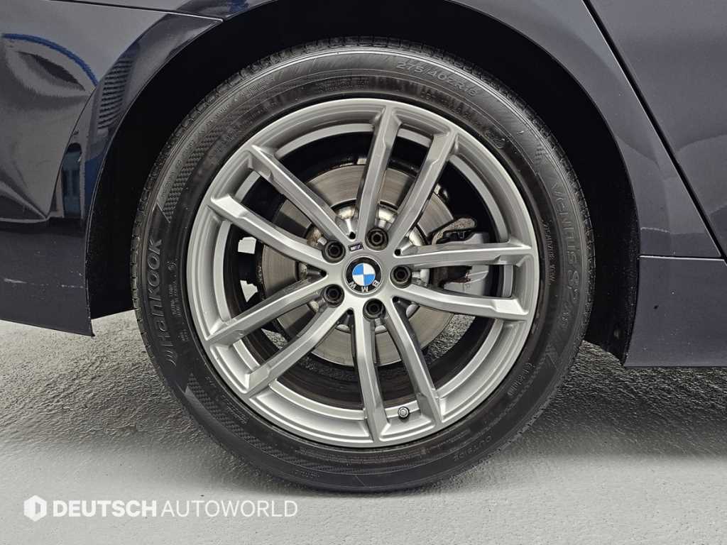 BMW 5-Series — photo 05
