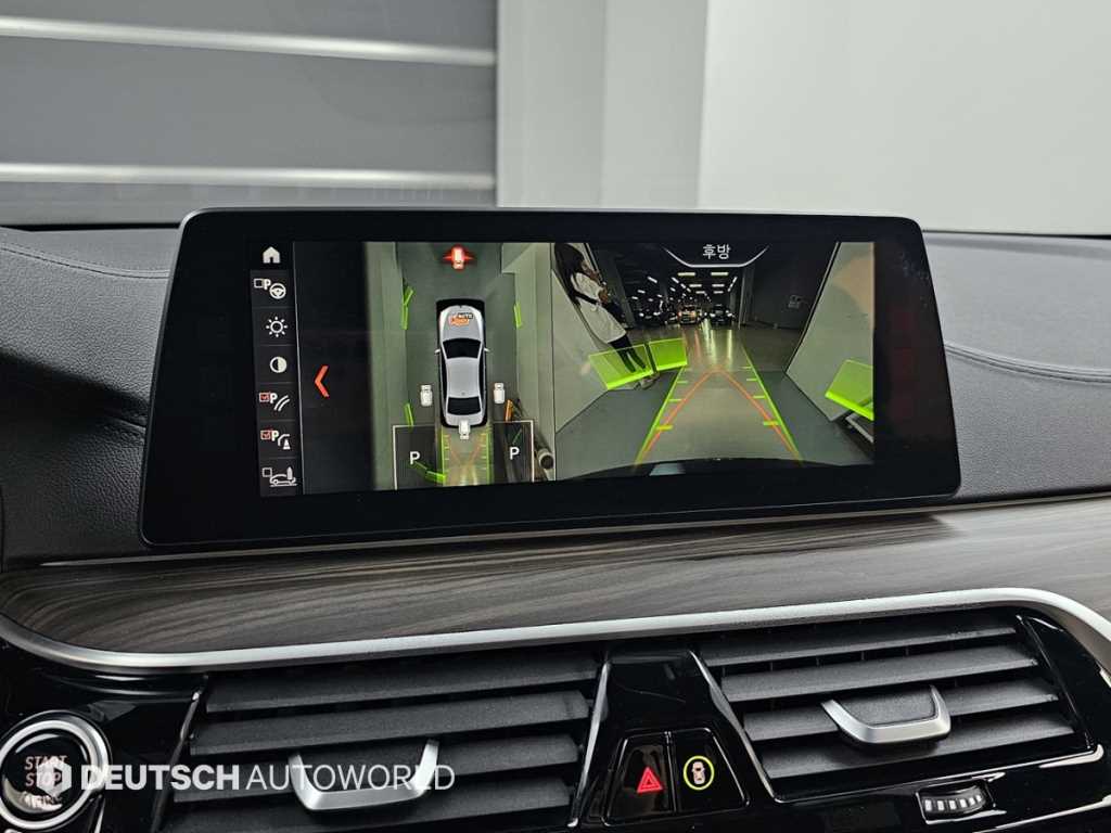 BMW 5-Series — photo 15